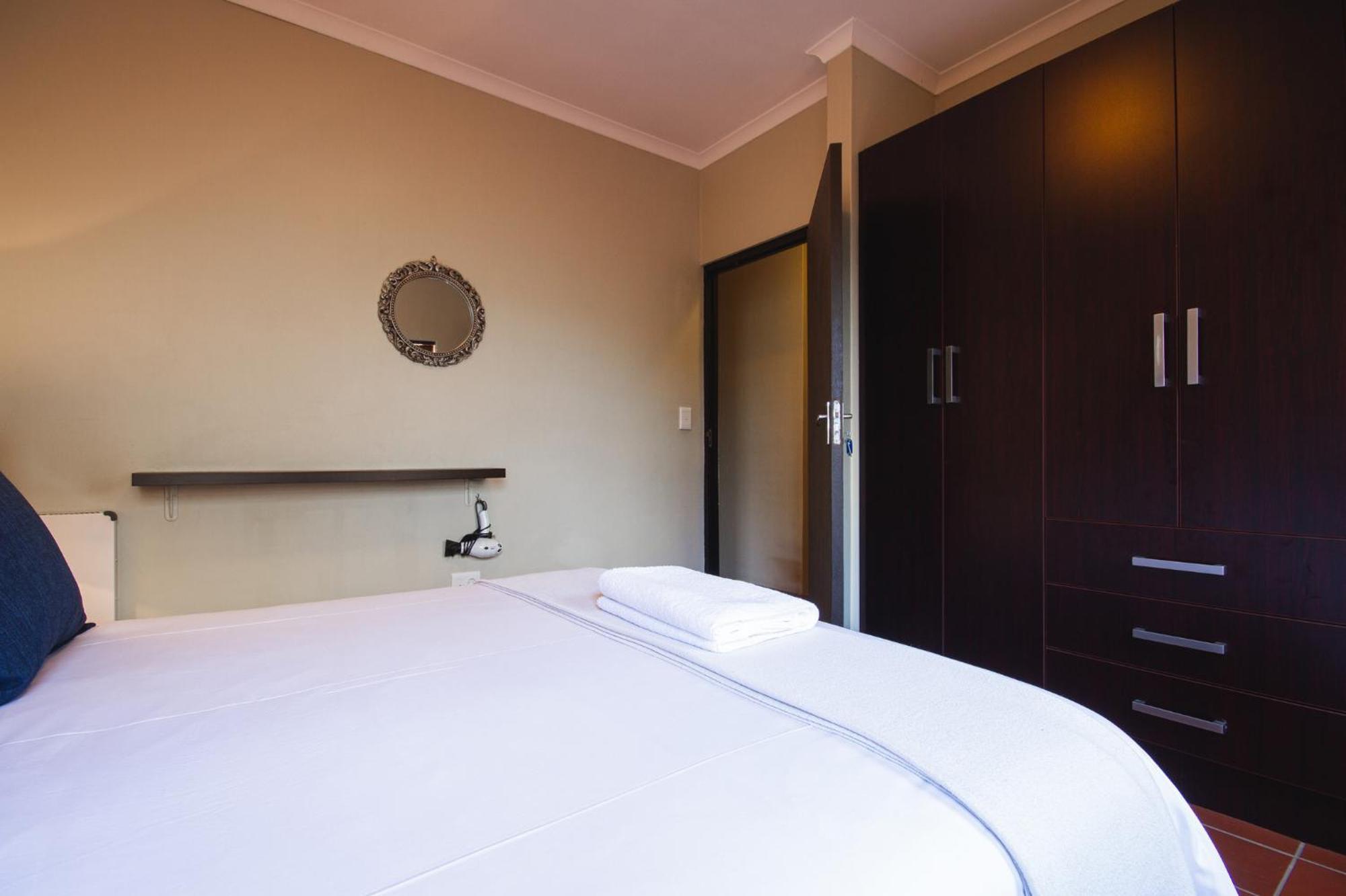 Villa Swellendam Self Catering Zimmer foto